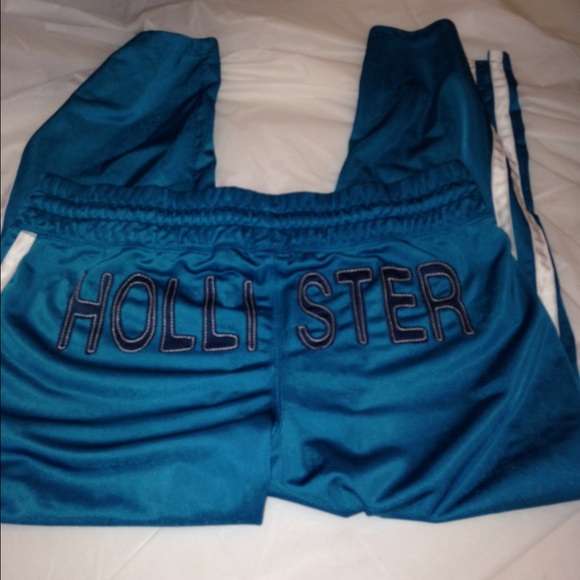 Hollister athletic capris