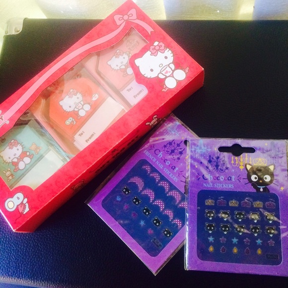 ❌Tags sold on Mercari❌ Hello Kitty gift tag & nail