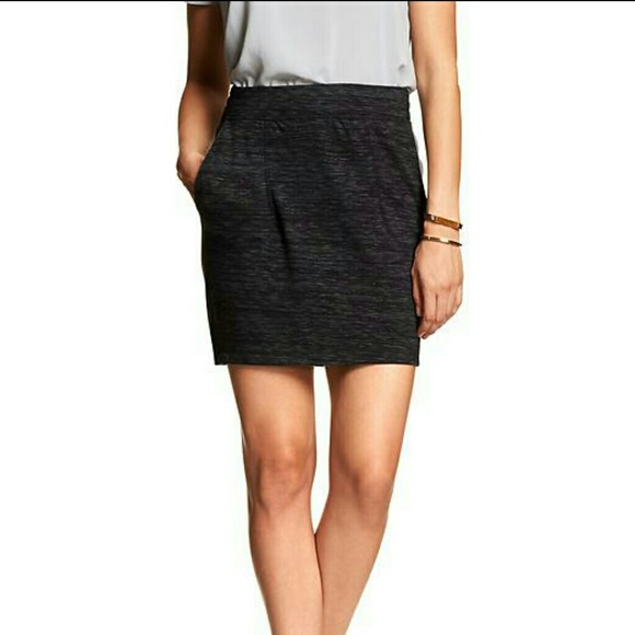 NWT BANANA REPUBLIC GRAY KNIT MINI SKIRT