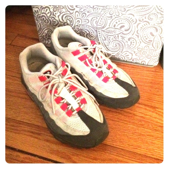 Size 8.5 Pink Air Max 95's