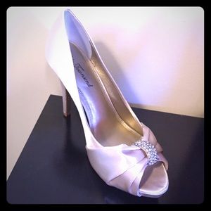NIB Never been worn size 9 Lulu Townsend