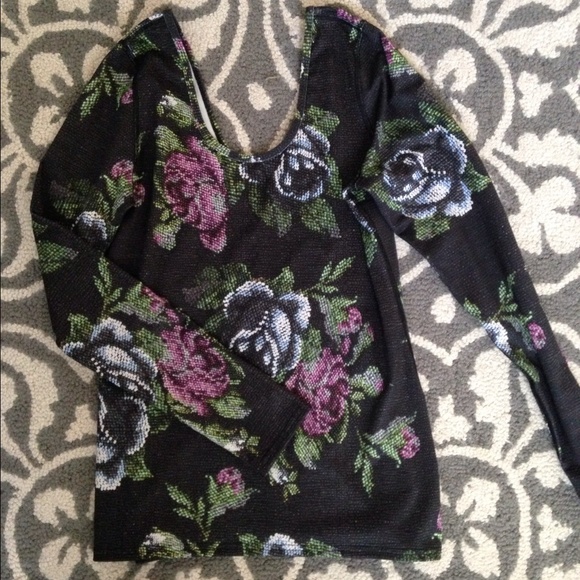 Lululemon garden party scoop neck