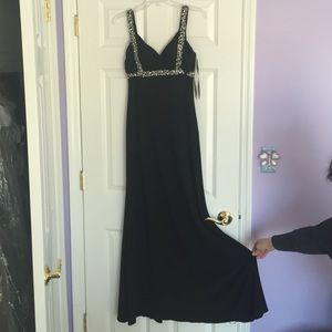 Saks Elegant Hand beaded cross-cross back detail