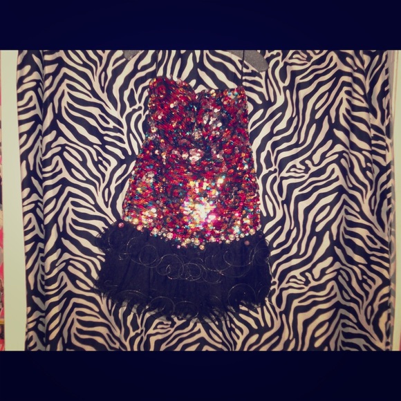 SEQUENCE PROM DRESS