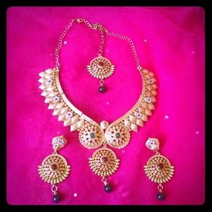 Latest bridal Indian/Pakistani wedding jewelry