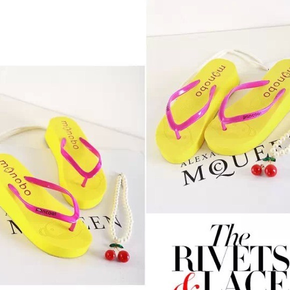 Super qute Korean Flat flop - Picture 3 of 3