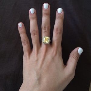 Yellow stone ring