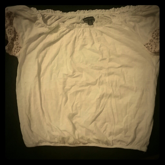 New American Eagle White Crop Top