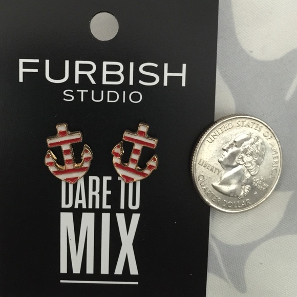 Red, white and gold anchor earrings. - Picture 2 of 3