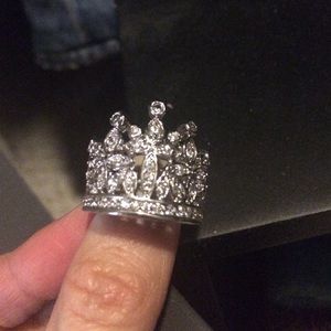Crown ring