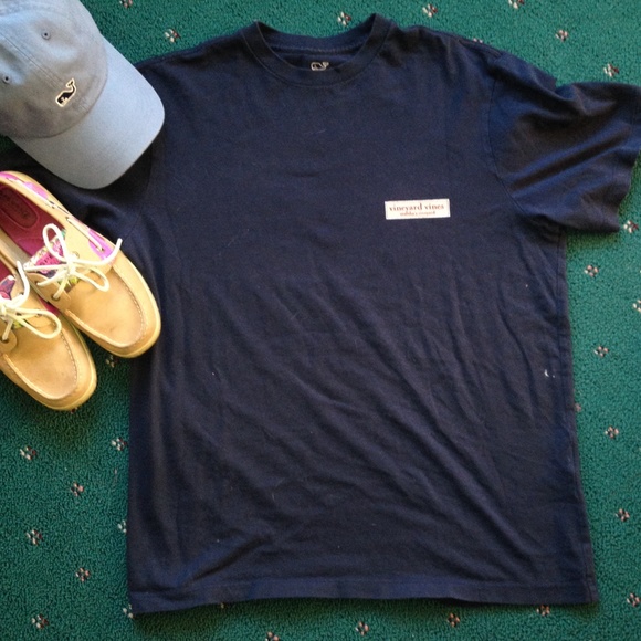 Vineyard Vines Tops - 🌸Vineyard Vines Shirt