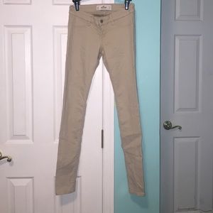 Skinny khaki pants