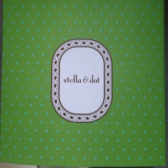 Stella & Dot Maidves Necklace