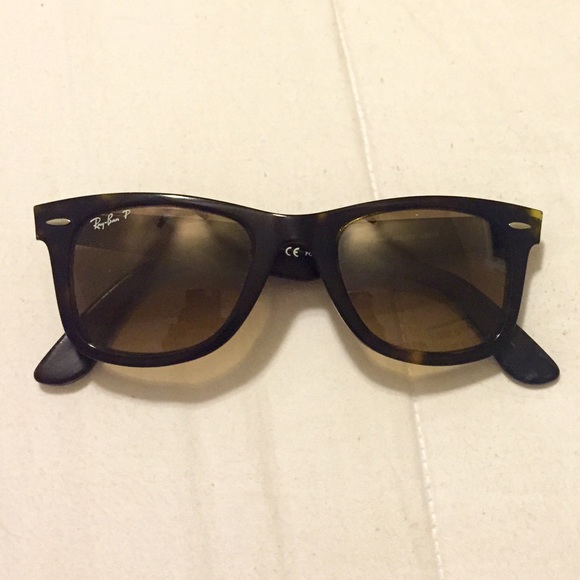 Ray-ban polarized wayfarer!