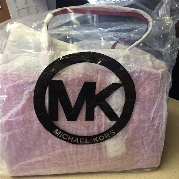 Authentic Michael kors with tag brandnew