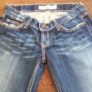 BKE Jeans size 26/33, super cute Madison Cut