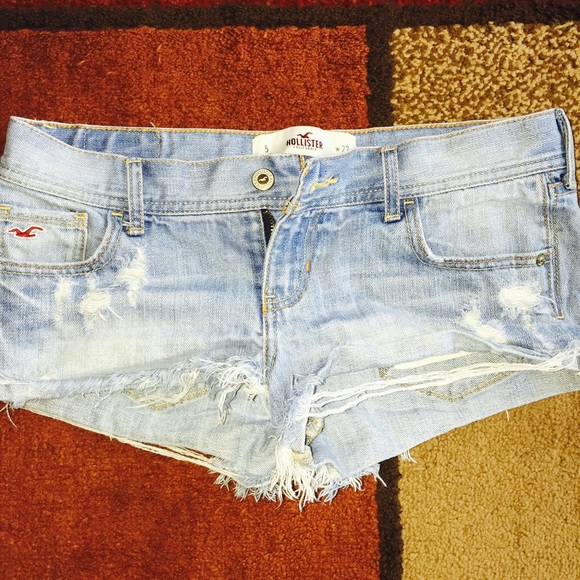 Hollister cut-off shorts