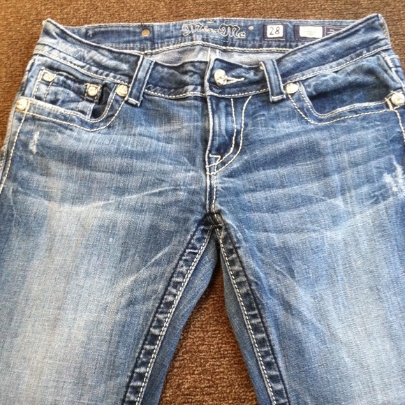 Miss Me Super Cute Cross Jeans size 28 Boot Cut