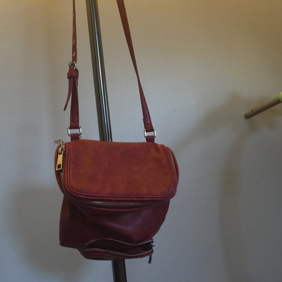 Small red over the shoulder bag - Picture 2 of 4