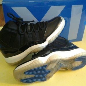 Nike Air Jordan 11 SPACEJAMS -Like New Condition