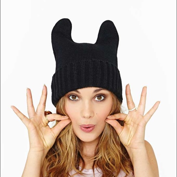 Nasty Gal Accessories - Nasty Gal purr beanie