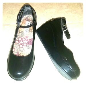 AE Black patent Mary Jane wedge platforms