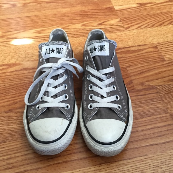 Grey converse - Picture 1 of 1