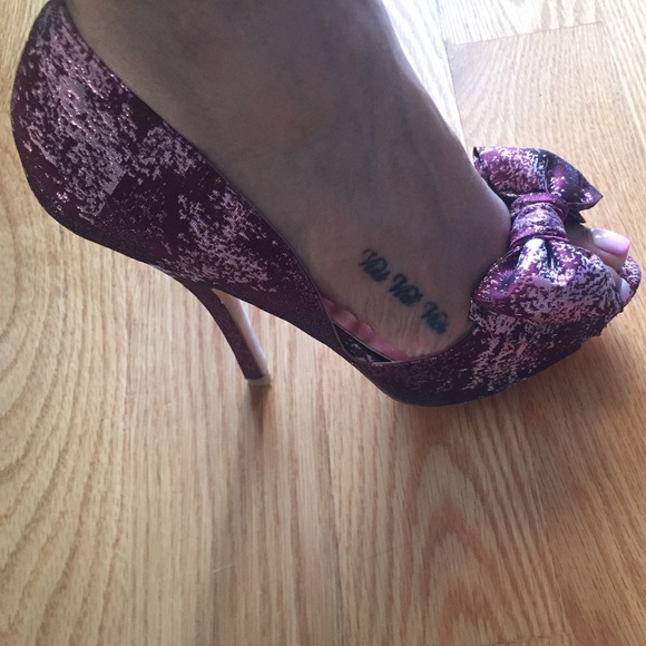 Beautiful Maple pump -new
