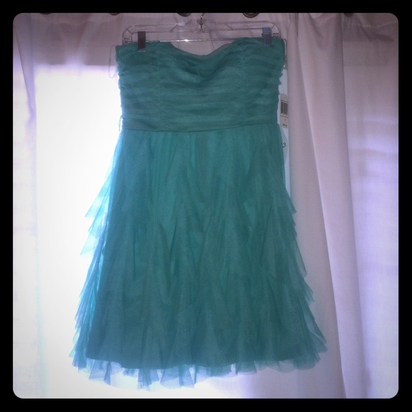 Blue/Turquoise strapless party dress.