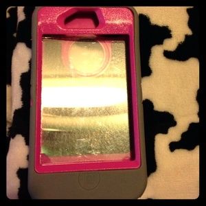 iPhone 4 OtterBox Case