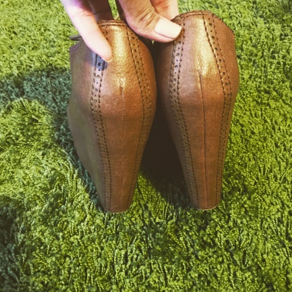 ❌SOLD❌Steve Madden Peep Toe Platform Wedge Bootie - Picture 4 of 4