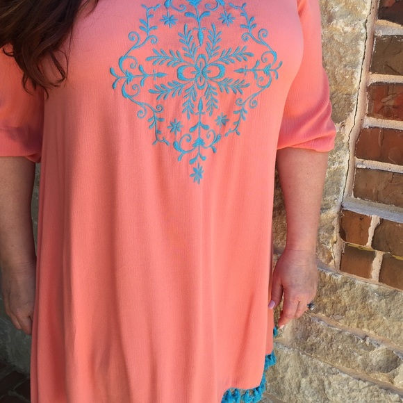 🎉 SALE 🎉 Plus size Embroidered tassle dress - Picture 2 of 2