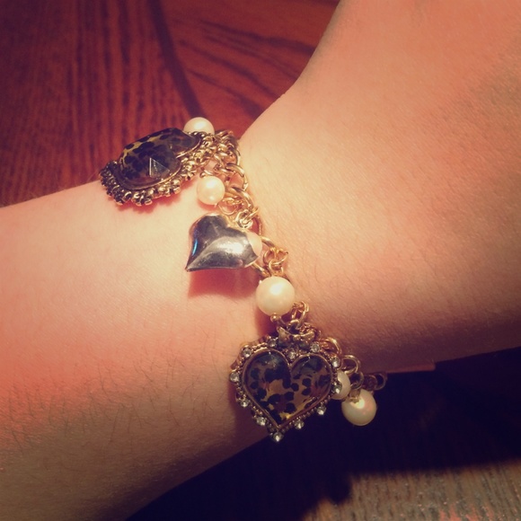 *REDUCED* Gorgeous Betsey Johnson bracelet!