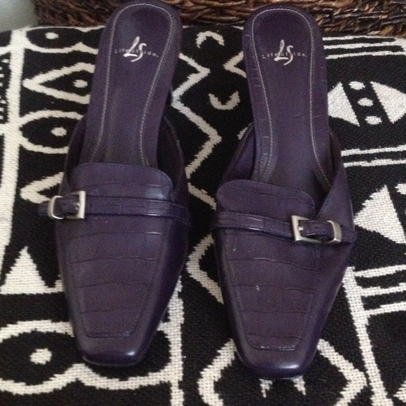 Ladies slides - Picture 2 of 2