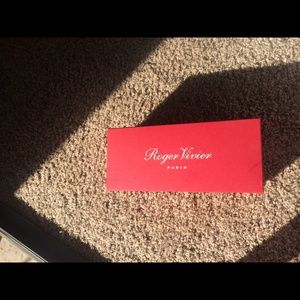 Roger vivier Strass buckle pump