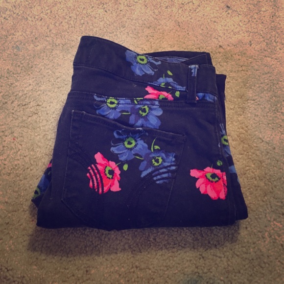 Hollister patterned jeans