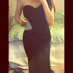 Beautiful Windsor black dress