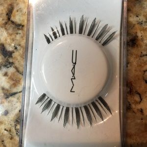 MAC EYELASHES