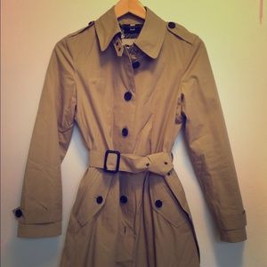 Burberry single breast trench coat