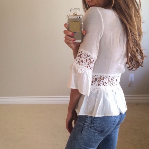 • SOLD • Crochet White Blouse L - Picture 2 of 4