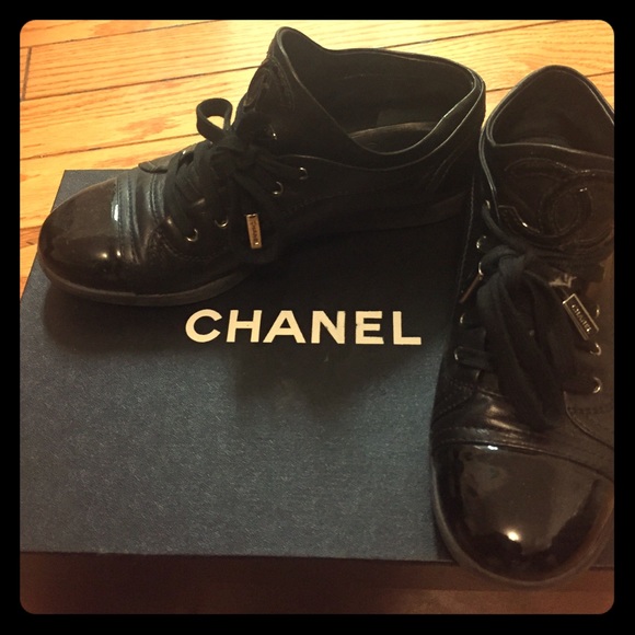 Chanel leather sneakers