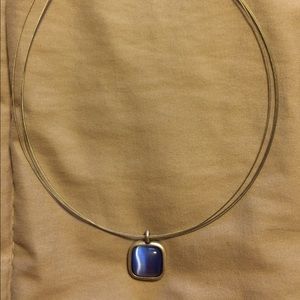 Silver structure necklace with blue stone