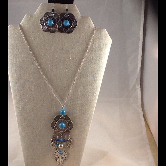 Necklace and Earring Set