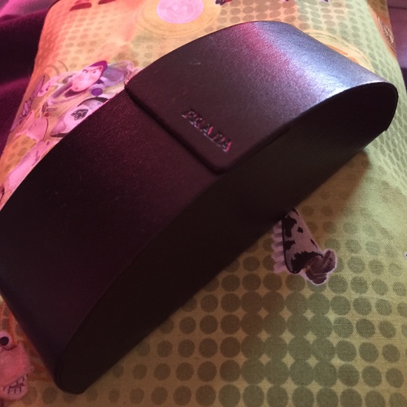 PRADA EYEGLASS CASE.... 👓👓👓👓