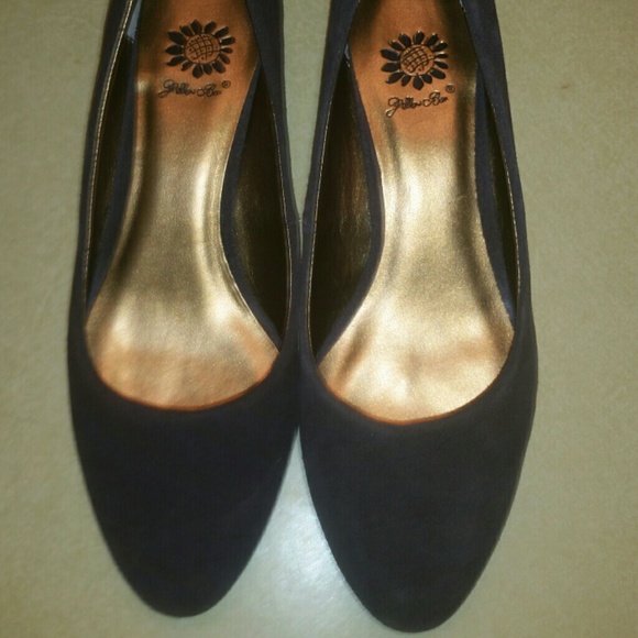 Yellow box brown flats