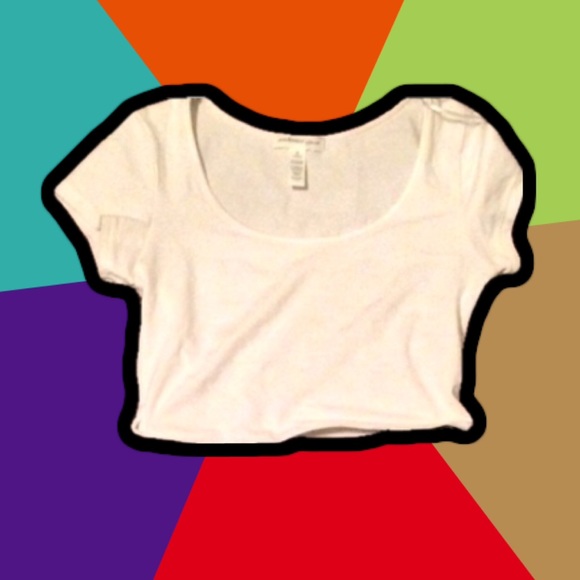 White crop top