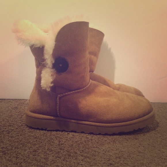 Ugg Bailey Button Boot (Chestnut)