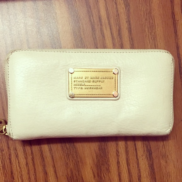 Marc Jacobs wallet