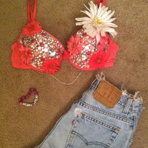 🌞✌💛RAVE ready bedazzled bra!!!