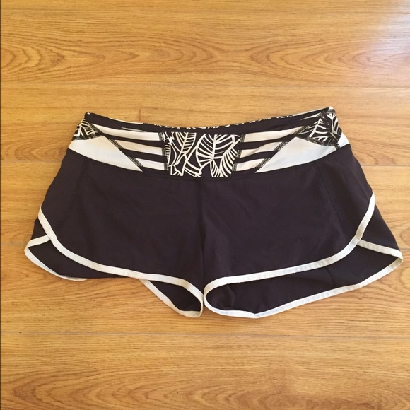 Lulu lemon short shorts